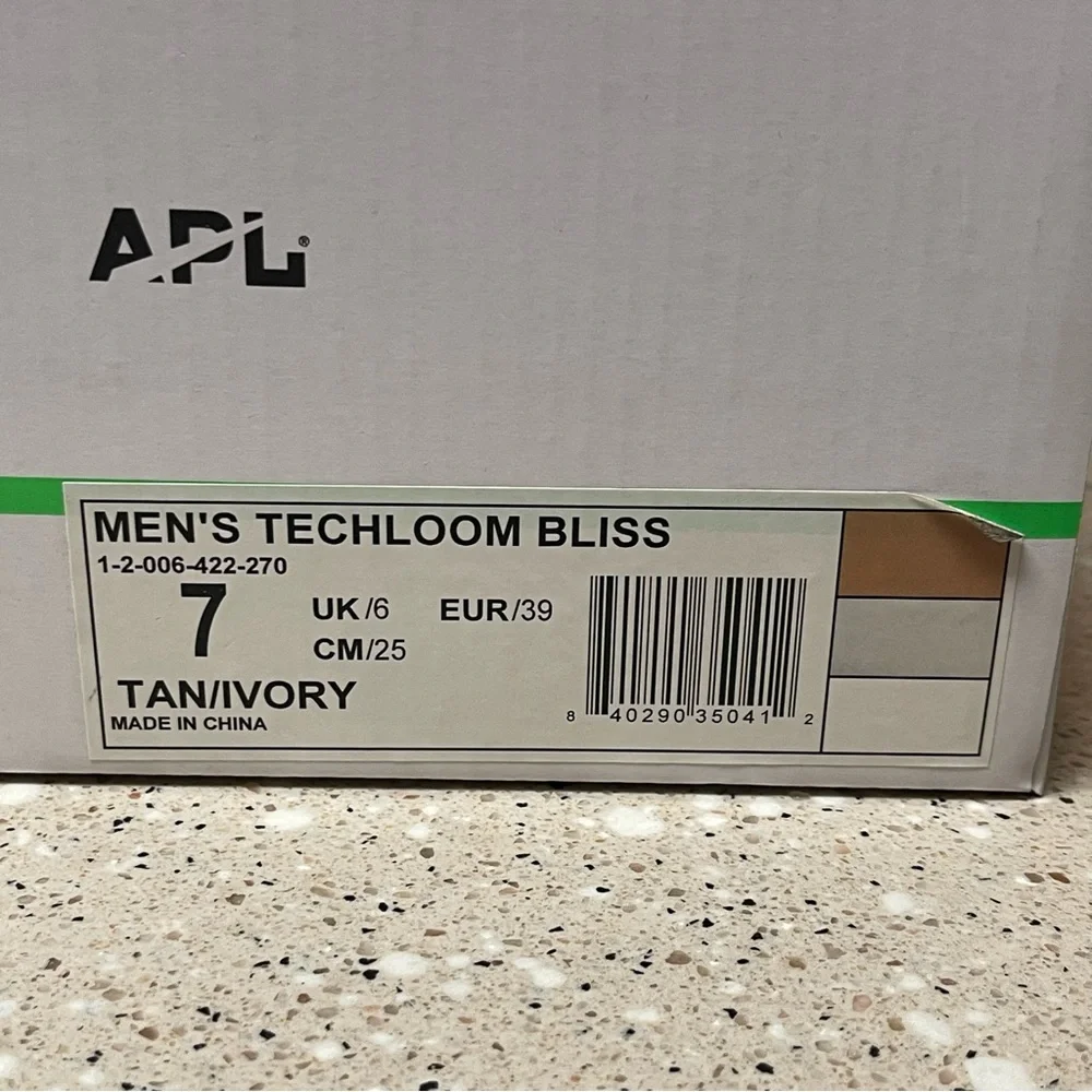 New In Box APL Athletic Propulsion Labs Men’s TechLoom Bliss Size 7 Tan/Ivory